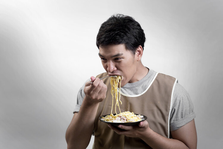 吃得越饱，死得越早？德国研究：进食减少，老了更健康、长寿