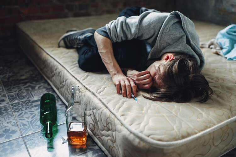 不喝醉就不伤身？978万人研究：常喝小酒危害更大！为什么？