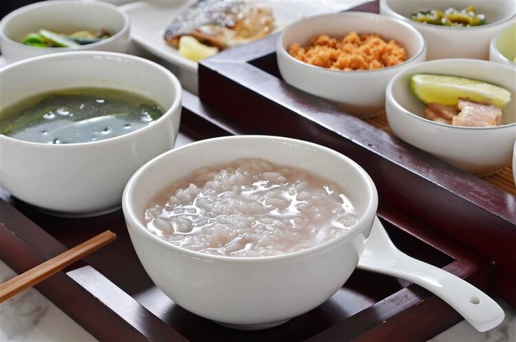 油条豆浆？白粥小菜？有一种伤害叫“糊弄式”早餐，别再吃了