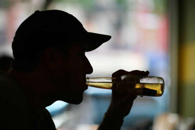权威研究实锤：“常喝小酒”比“偶尔喝大酒”更伤身！有何依据？