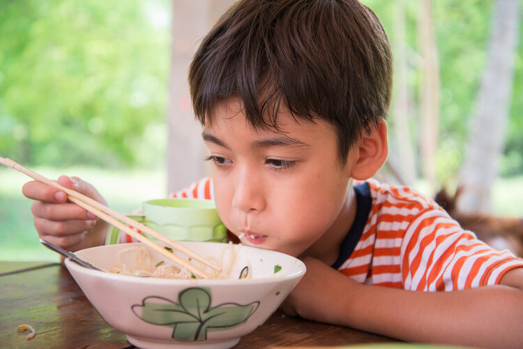 面条抽检报告:知名品牌上“黑榜”,有9批次添加防晒霜成分