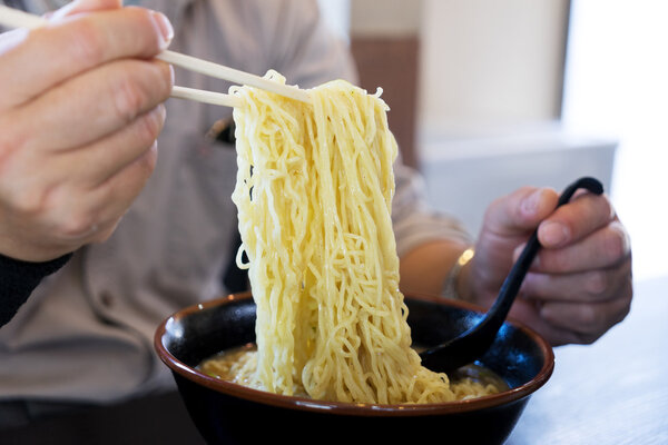 泡面是垃圾食品吗？看完请放心吃吧