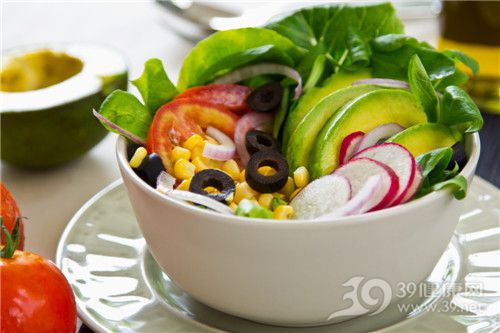 春天到底能不能吃野菜？4种野菜会中毒