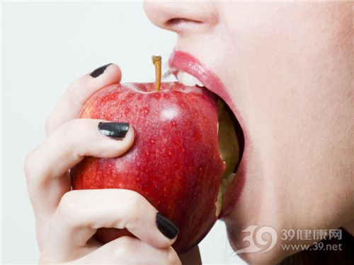 一日当中吃苹果的最佳时间是几时？