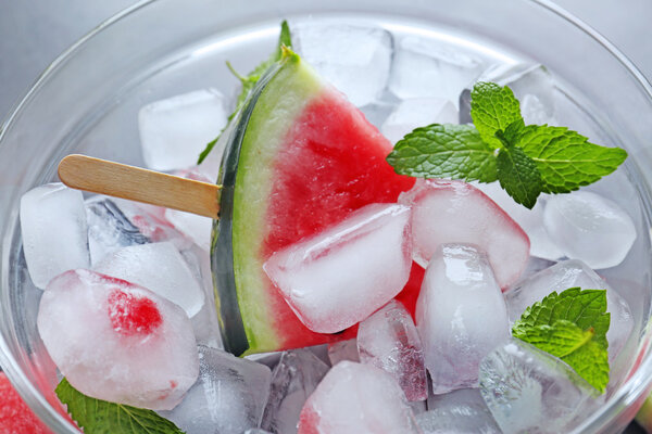 西瓜是清热解暑的盛夏佳果