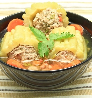 以汤送饭会致胃炎