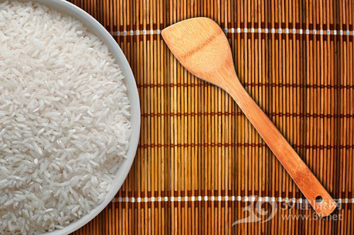 淘米次数有讲究防止营养流失