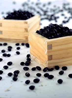 黑豆雪梨汤可以补血养肤祛斑