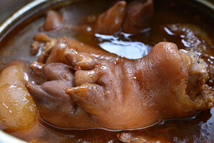 吃猪皮永葆年轻？大错特错，抗衰老还得靠三种食物