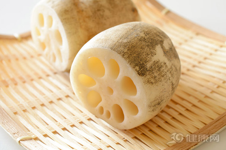 莲藕：生吃清热润肺，熟吃补养脾胃！你适合哪一种